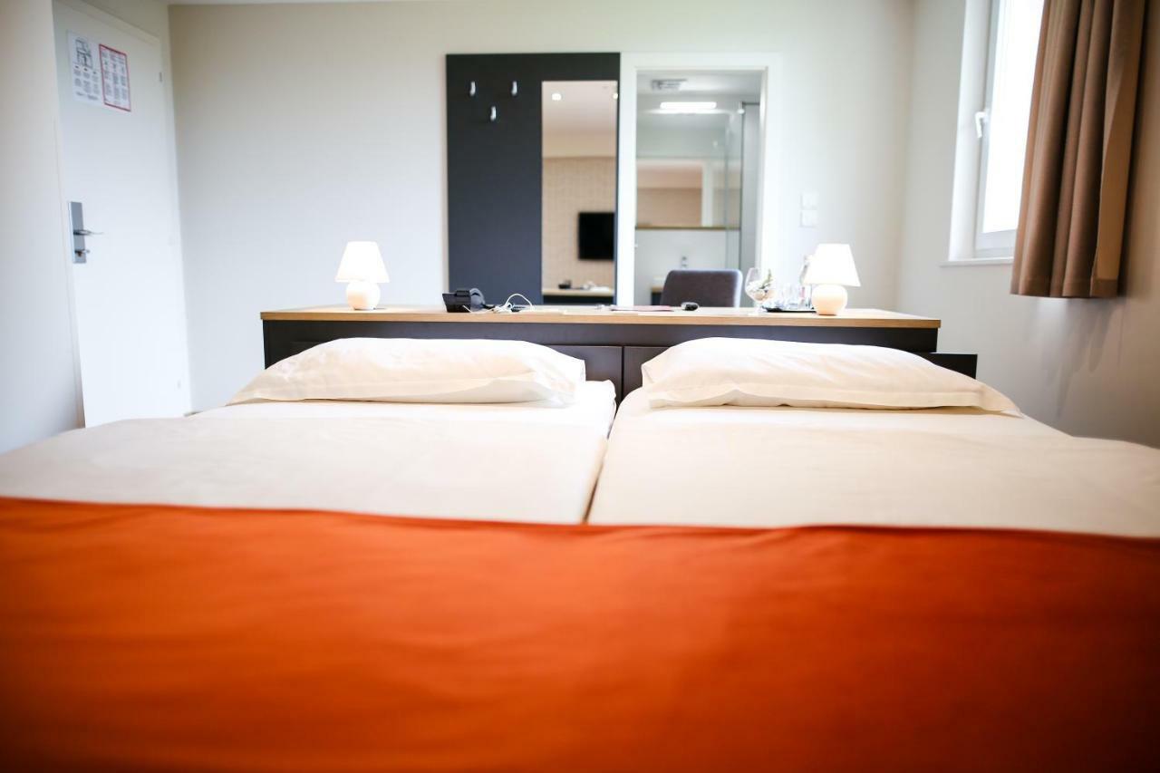 Ambient Hotel 3*